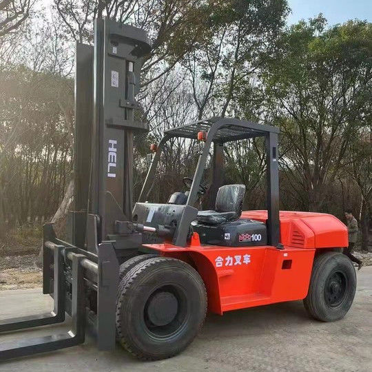 Elevadora elevadora diesel de 12 toneladas La solución perfecta para el manejo de materiales pesados