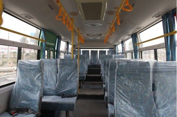 35 Minibuses urbanos de pasajeros para África 8050mm Largura 6300/6600kg Peso en el borde