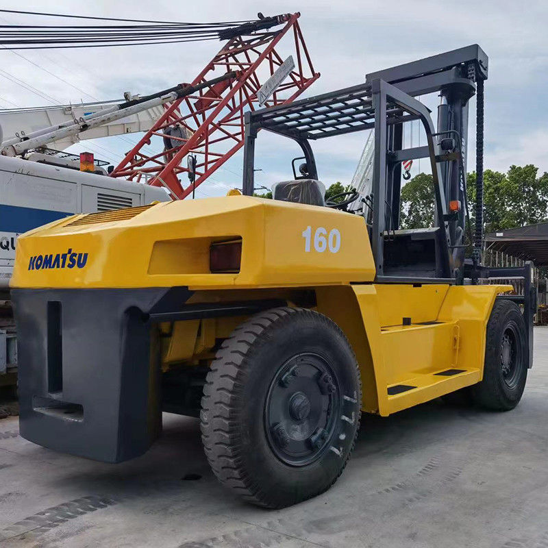 Más vendido de segunda mano Komatsu carretilla elevadora con cambio lateral de 16 toneladas de capacidad asequible