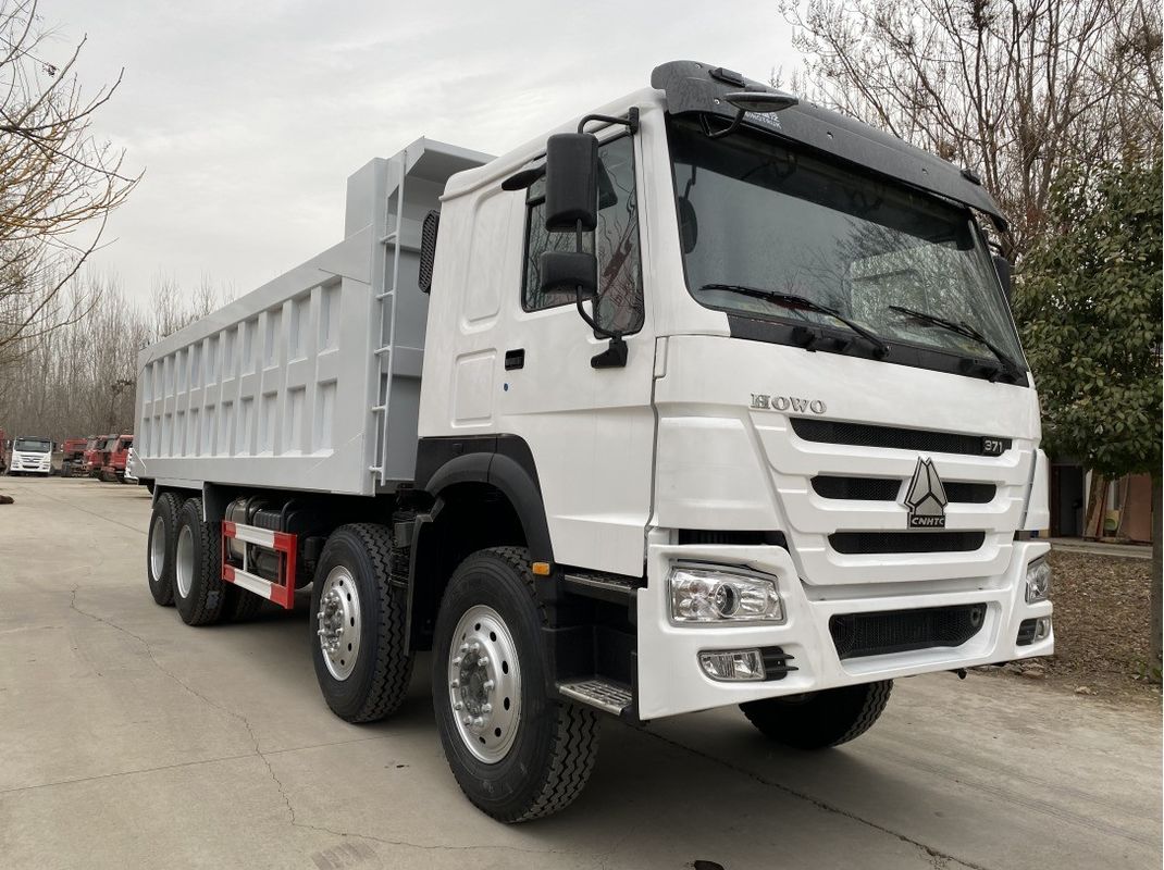 Recambiado completamente 371HP 8X4 HOWO camión de descarga con 6.2-8m de longitud del tanque de carga y ABS