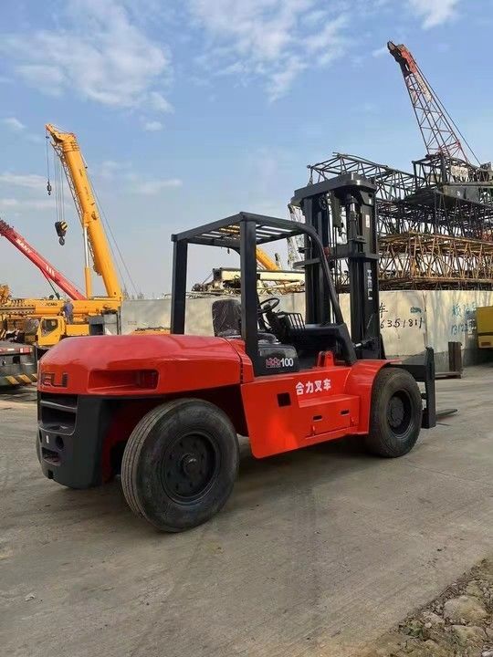 Una carretilla eléctrica china de 10 toneladas HELI con cambio lateral confiable por muchas empresas
