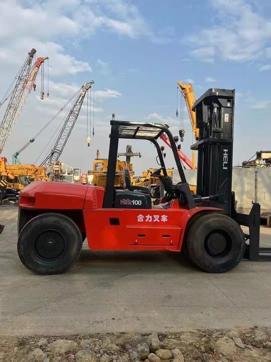 Una carretilla eléctrica china de 10 toneladas HELI con cambio lateral confiable por muchas empresas