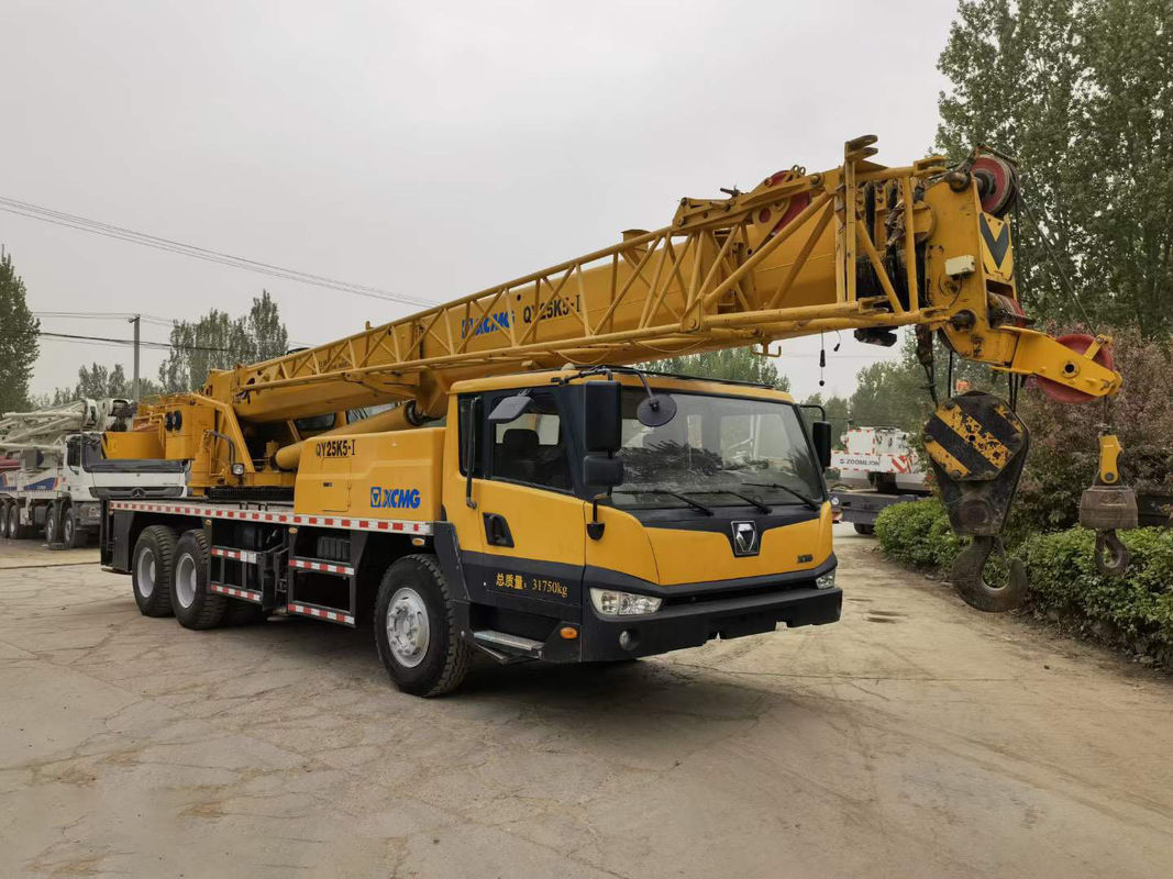 Grúa de camión móvil 10% de descuento en grúas de camión usadas de 50 toneladas 25K5 con motor WEICHAI