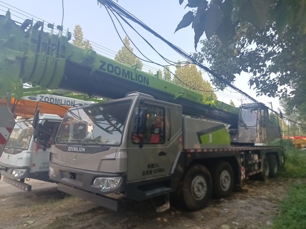 Camión grúa telescópica portátil de 50 toneladas con otro motor y capacidad de carga nominal