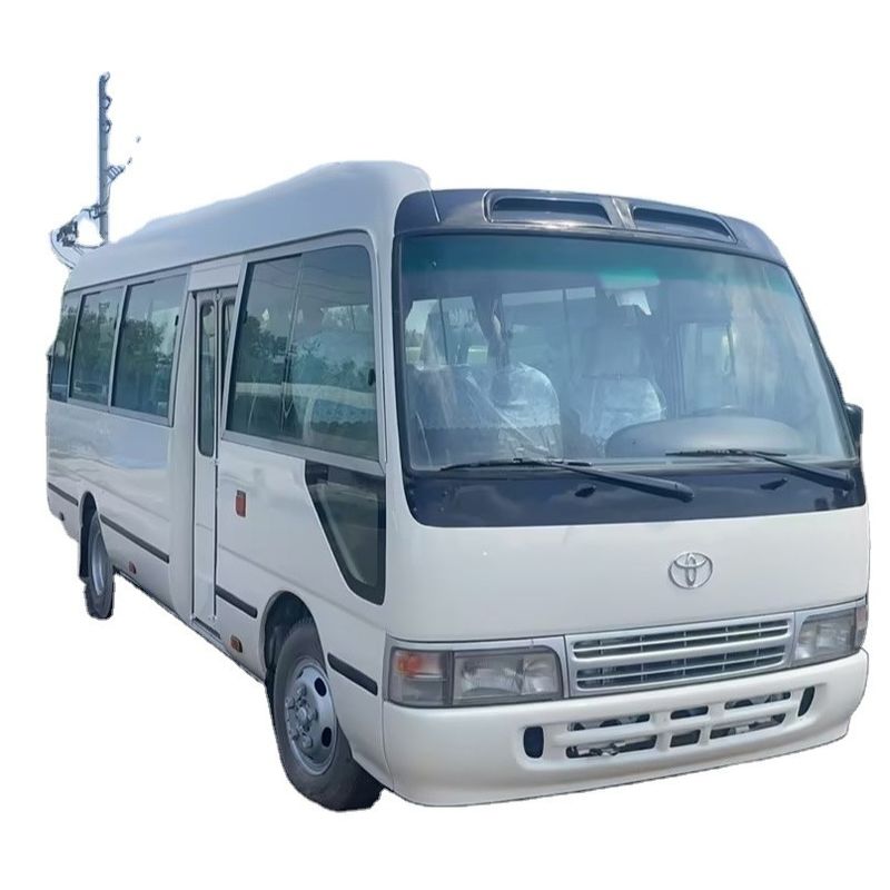7m 30 asientos Toyo Ta Coaster Bus Motor Capacidad 4L Dimensiones generales mm 7725x2000x2600