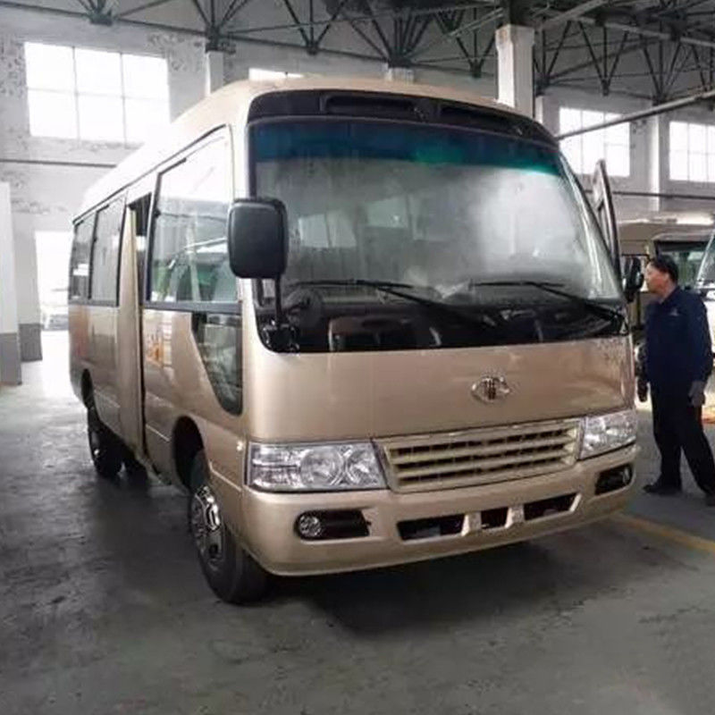 Autobús diesel de 30 plazas modelo 2022 con un peso bruto de 5600 kg para necesidades de transporte