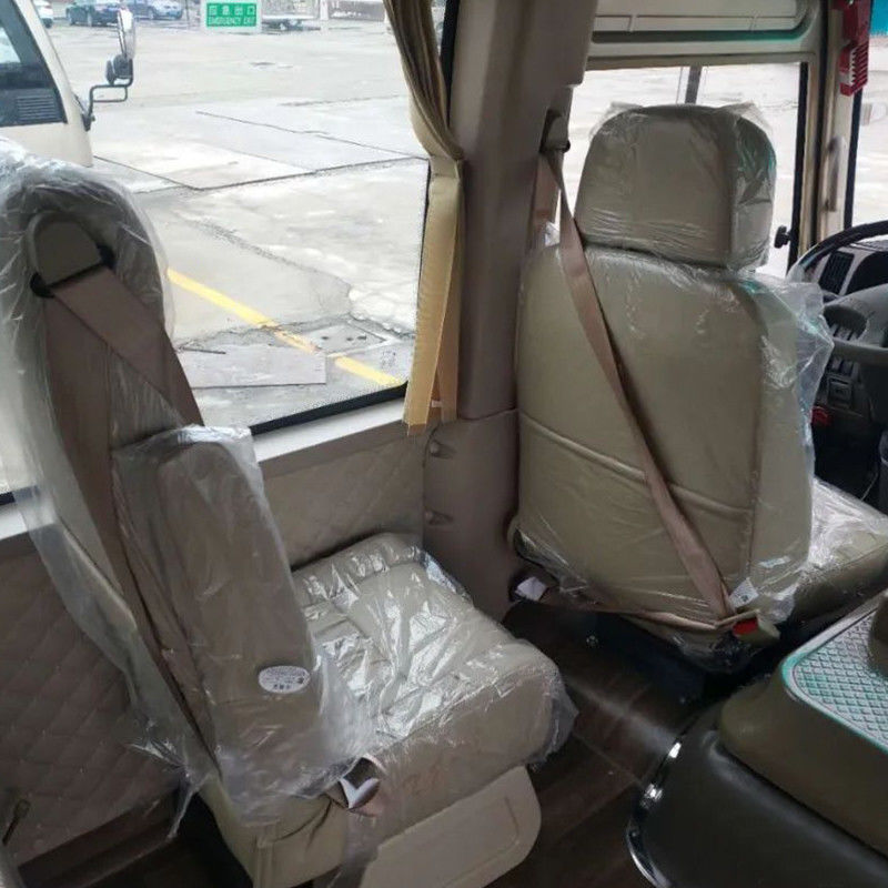 Autobús diesel de 30 plazas modelo 2022 con un peso bruto de 5600 kg para necesidades de transporte