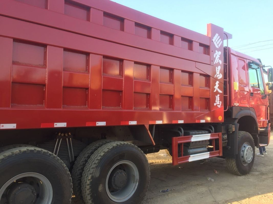 25-30T HOWO USED 6X4 DUMP TRUCK El lado delantero de la elevación EURO II 371HP HW19710 SINOTRUCK HOWO