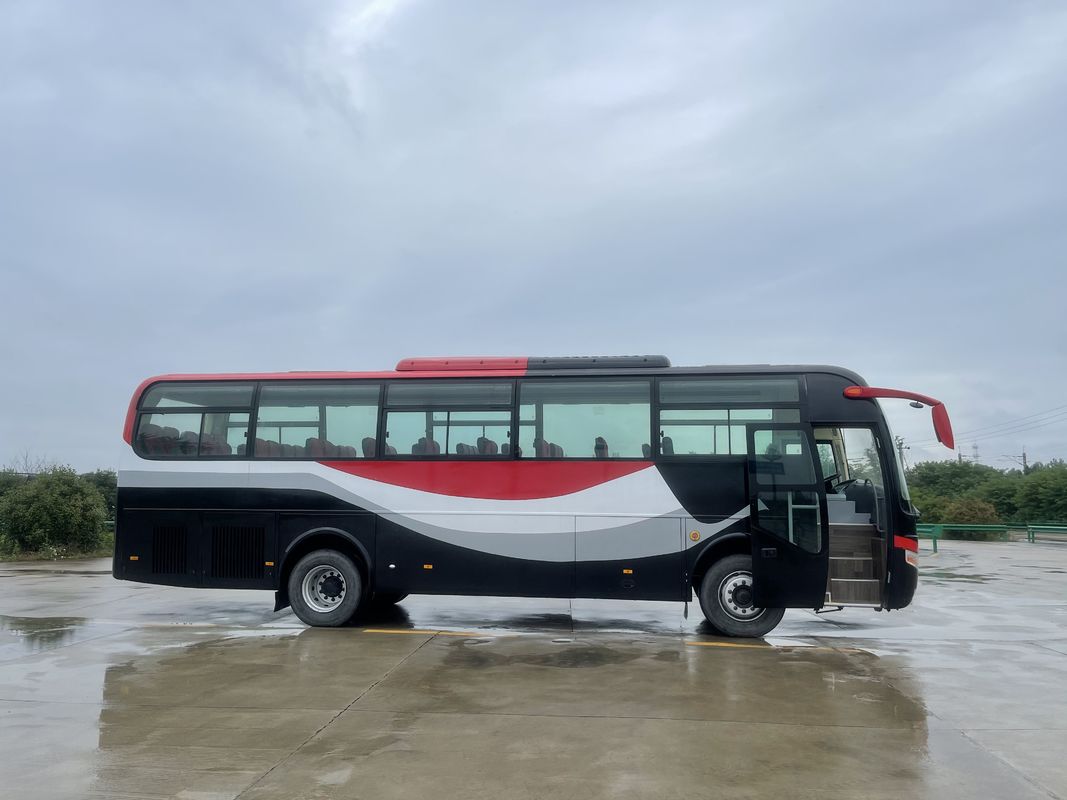 50 asientos Dirección a la izquierda Autobús de segunda mano Puerta doble única de buena experiencia turística