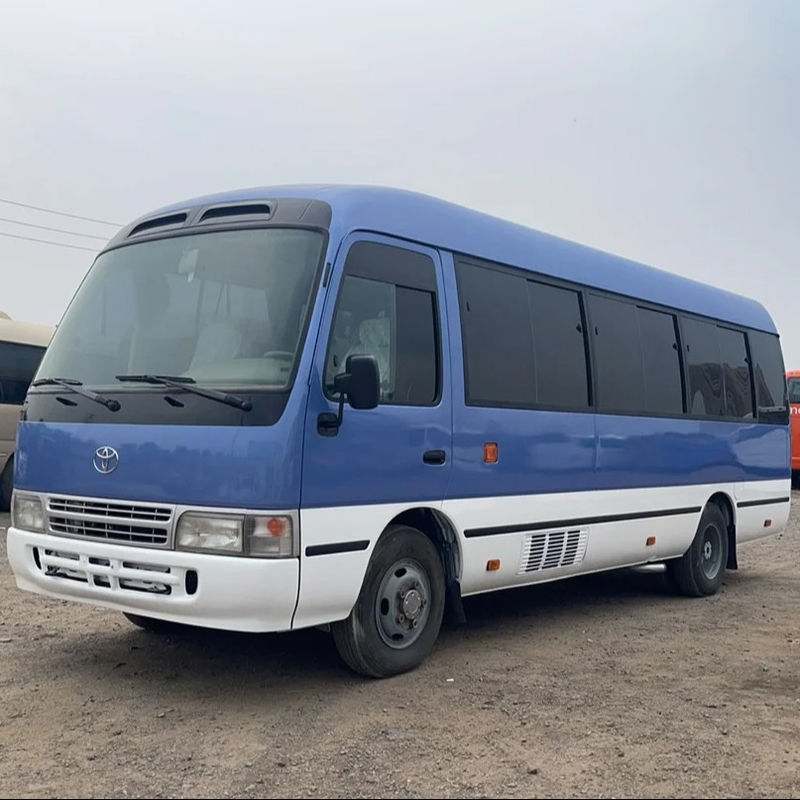 Transmisión manual con conducción izquierda Tipo de autobús Toyota Coaster Diesel Autobús usado con 30 plazas