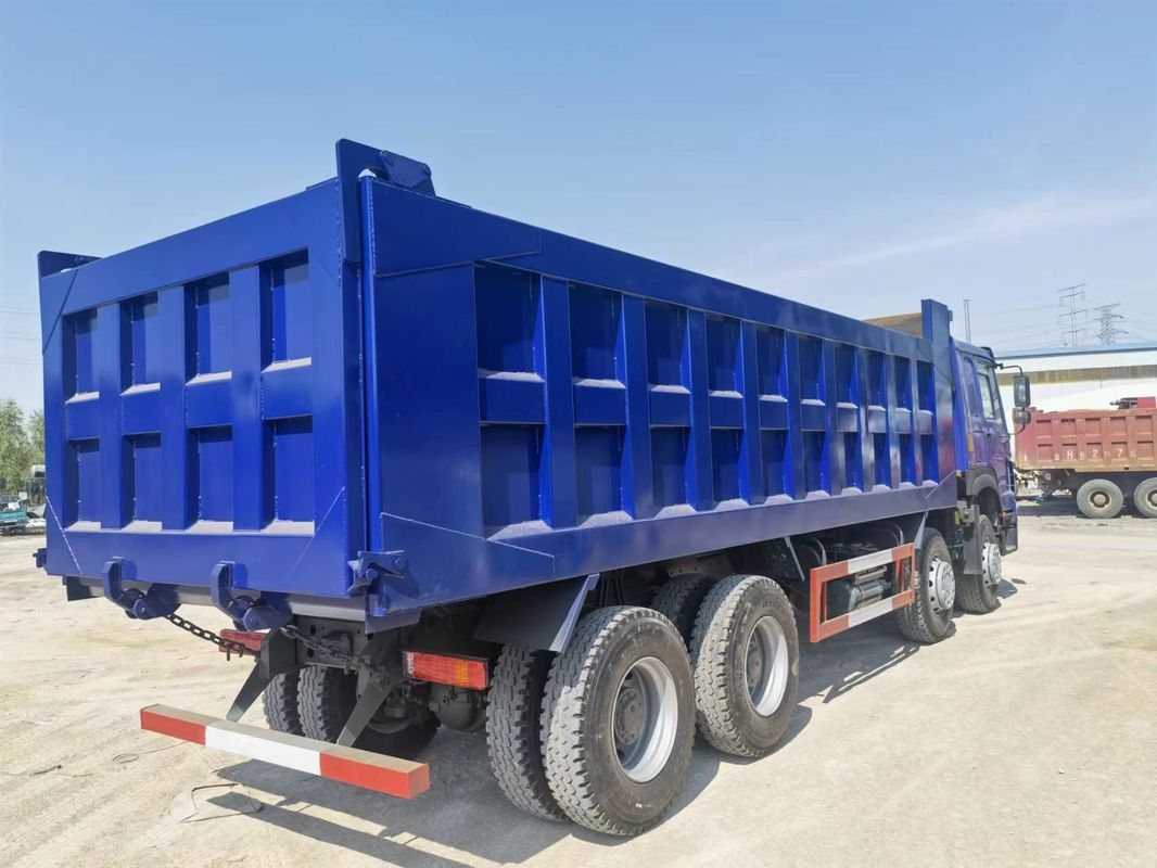 16 ruedas HOWO 8X4 camión de carga pesada usado con capacidad de tanque de combustible de 300-400L