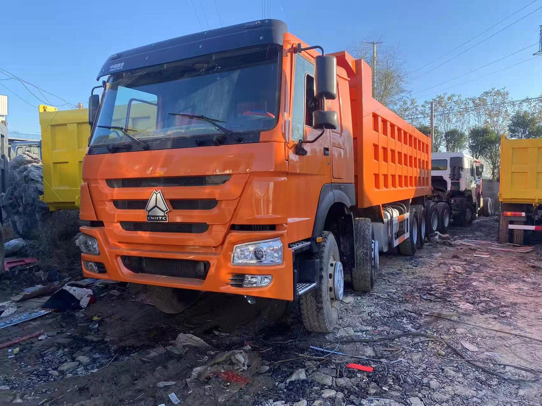 16 Número de neumático LHD SINO Camión de descarga usado HOWO 8X4 Camión de carga pesada con caja de engranajes HW