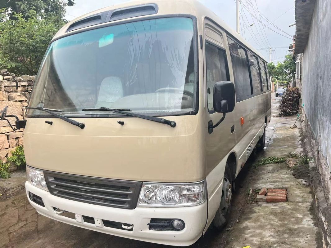 Capacidad del motor 4L Toyota Coaster 30 asientos Dirección izquierda Autobuses usados LHD para turistas