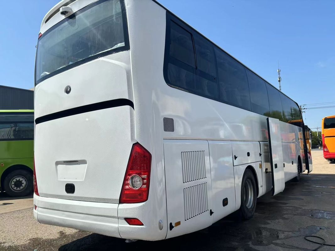 Autobús de pasajeros ZK6122 de 41 a 65 asientos con conducción a mano izquierda con congelador de emisiones estándar Euro 3