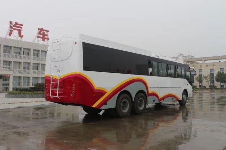 Transmisión manual 54 1 asientos Dirección derecha Autobús de pasajeros CHTC con motor Weichai