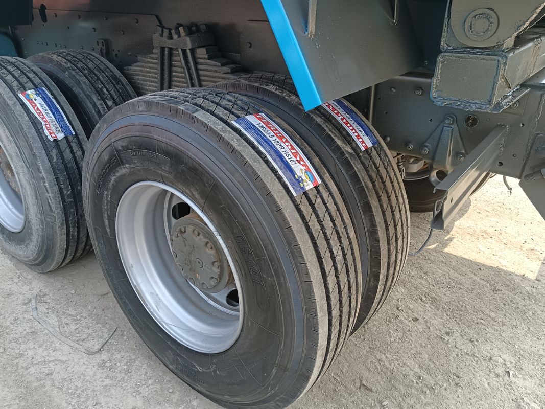 SINO TRUCK 12 ruedas HOWO LHD 6*4 camión de carga pesada para aplicaciones de carga pesada
