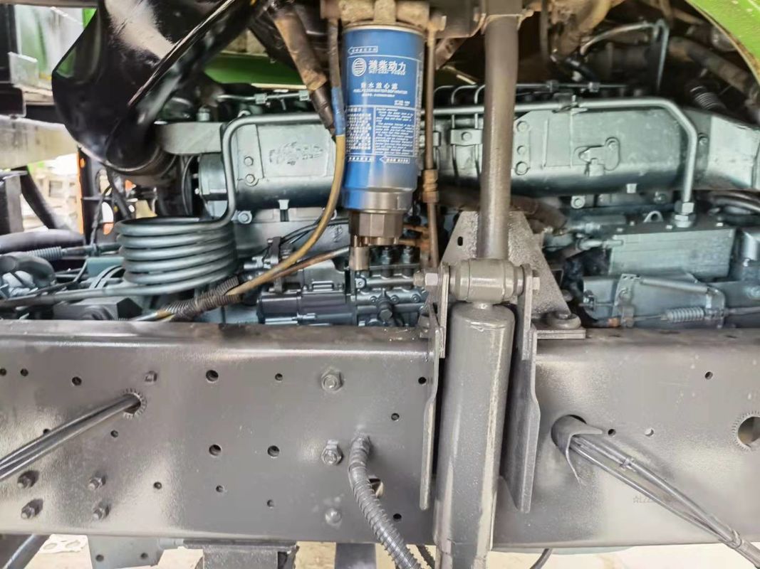 LHD SINO TRUCK HOWO 371HP 6x4 camión pesado usado para 2 pasajeros