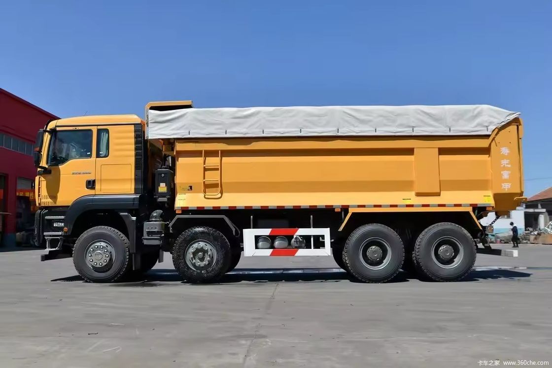 SINOTRUCK 400HP 8*4 camión de carga pesada con 2 pasajeros y cámara trasera de 360°