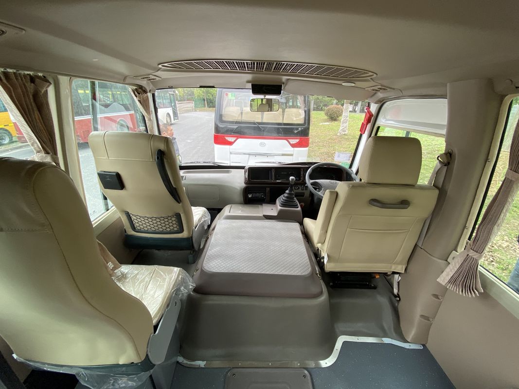 El año 2023 Coaster Bus 30 asientos RHD Mini Bus con capacidad de motor 4L de Japón