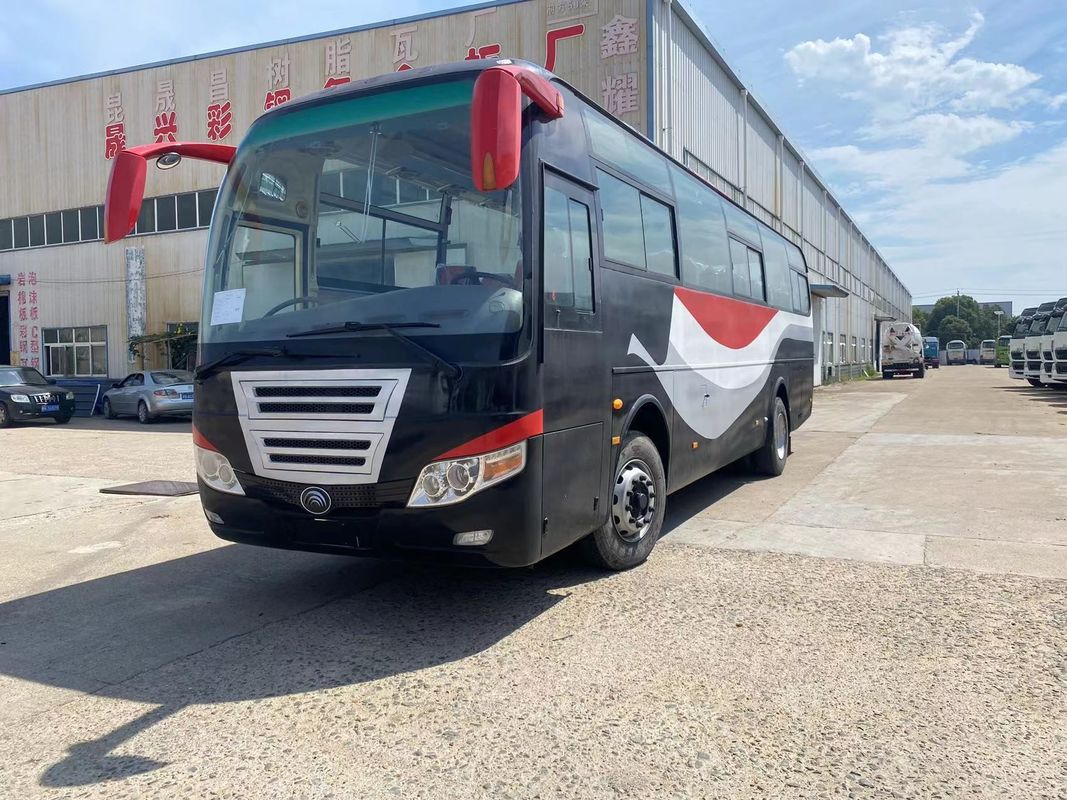 Autobús de Youtong usado 65 asientos Autobús diésel de 12 metros con volante a mano derecha y dirección asistida