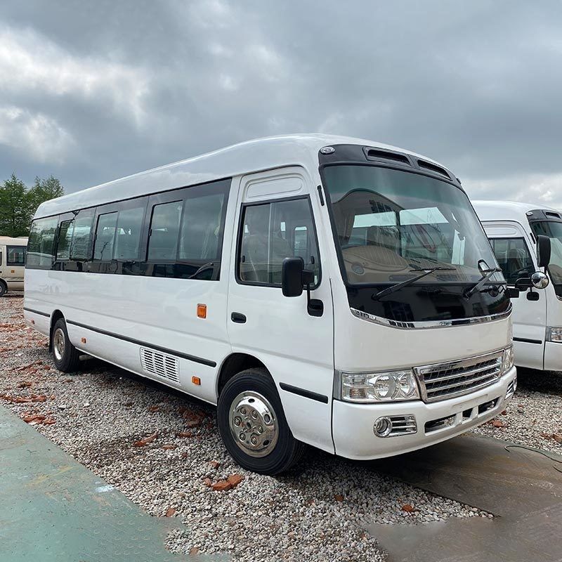 Velocidad máxima 100 km/h Furgoneta de pasajeros 31 asientos minibus para el transporte de eventos