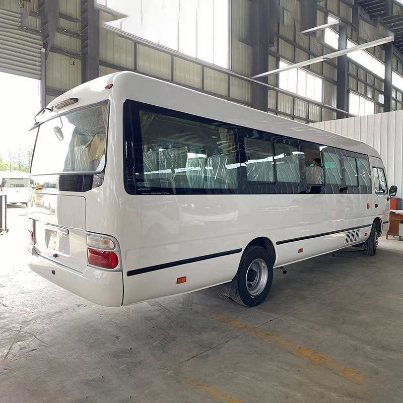 Velocidad máxima 100 km/h Furgoneta de pasajeros 31 asientos minibus para el transporte de eventos