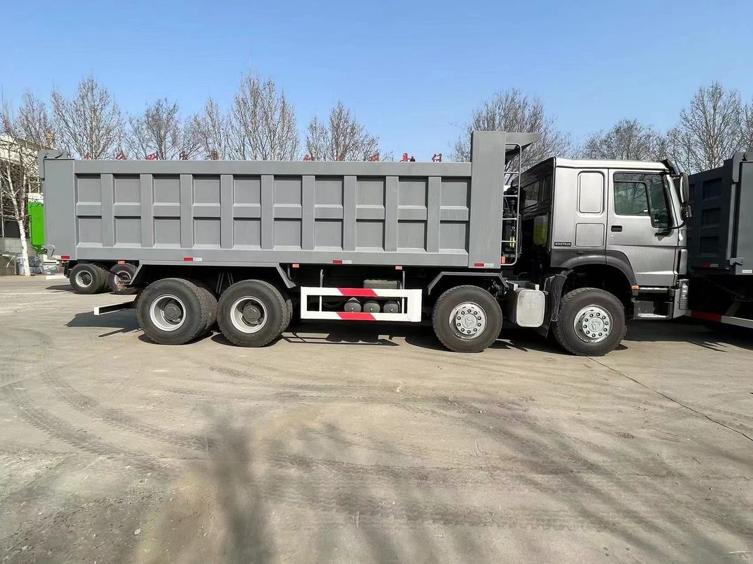 Tránsito de carga pesada RHD SINO TRUCK HOWO 400HP 16 ruedas 8x4 camión de descarga