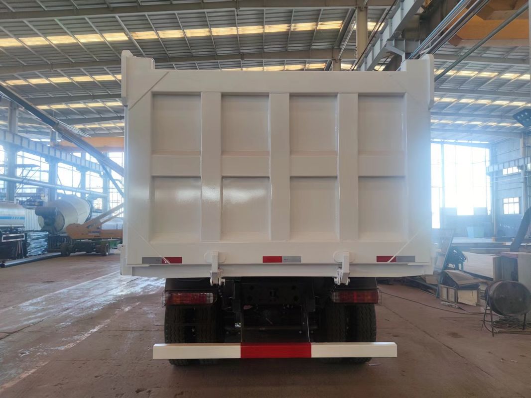 400 CV 16 ruedas 8x4 camión de carga pesada con tirador de tiradores con potencia máxima de 400 caballos de fuerza diesel