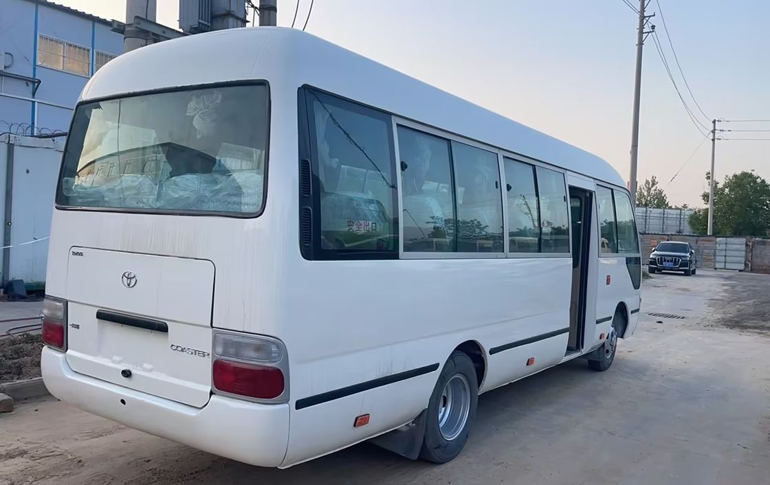 Autobús Toyota Coaster 2019 con motor de turbocargador motor delantero LHD Minibuses