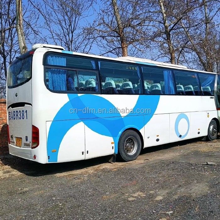 Bien mantenido 50-65 asientos Motor trasero Autobuses usados 280hp Motor y transmisión manual