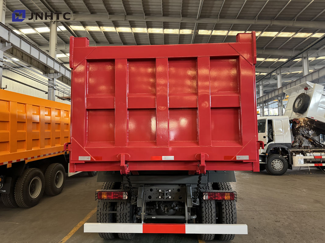 LHD SINOTRUCK HOWO 6x4 Euro 2 de carga de 380 caballos de fuerza camión de carga camión de descarga usado