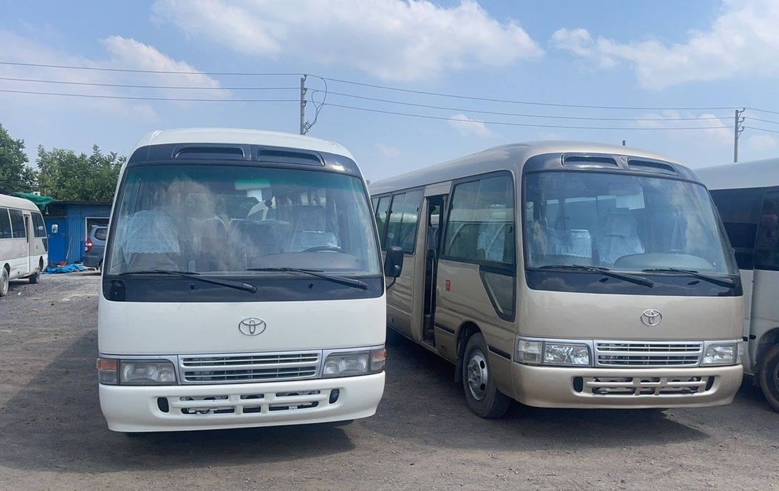 Minibús con motor diesel de 18 asientos con ventana frontal manual y sin techo solar de FOTON