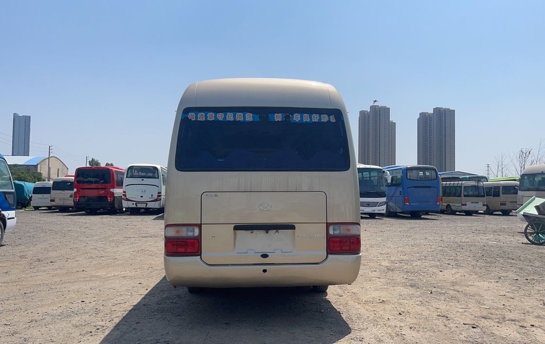 Autobús de montaña con transmisión manual con 17-30 asientos y motor diesel en buenas condiciones