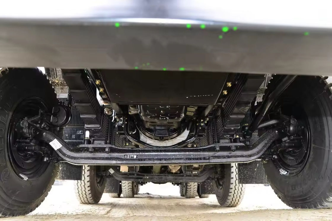 12 ruedas 35 toneladas 600hp Dongfeng camión de descarga para la arena tierra piedra transporte tirador