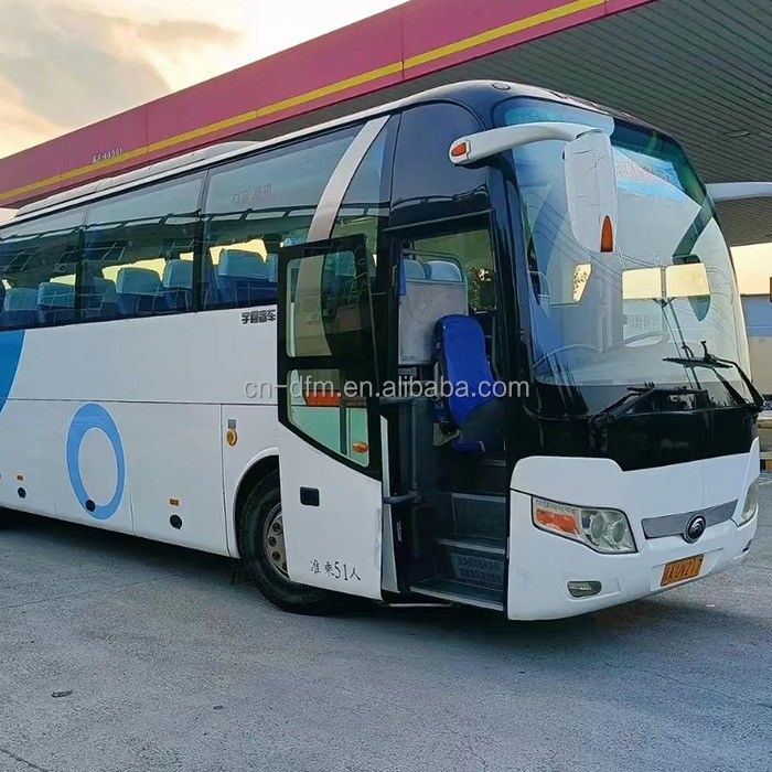 Autobuses usados de Yutong de 54 asientos con volante izquierdo Autobuses con velocidad máxima de 90 km/h y 2 bolsas de aire