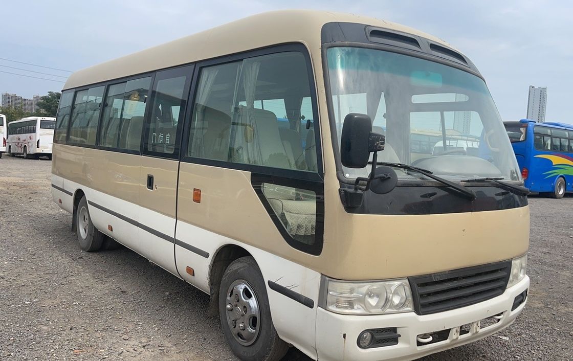 Autobús LHD de baja velocidad con capacidad para 19 asientos y una cilindrada de 2,4 toneladas