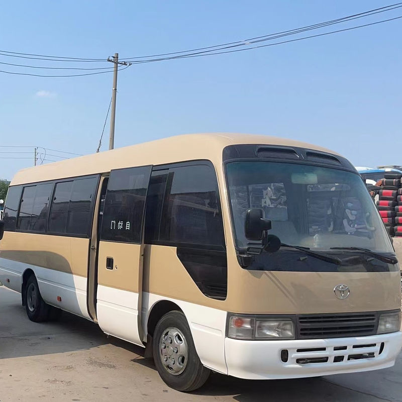 29 asientos Toyota Coaster Mini Bus con Euro3 estándar de emisiones y modelo de motor Cummins