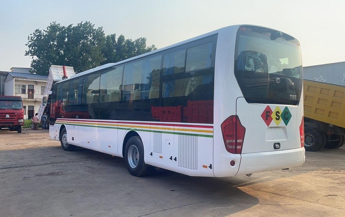 Autobús de lujo asequible con 62 asientos en África Tipo de conducción LHD Velocidad máxima de hasta 100 km/h
