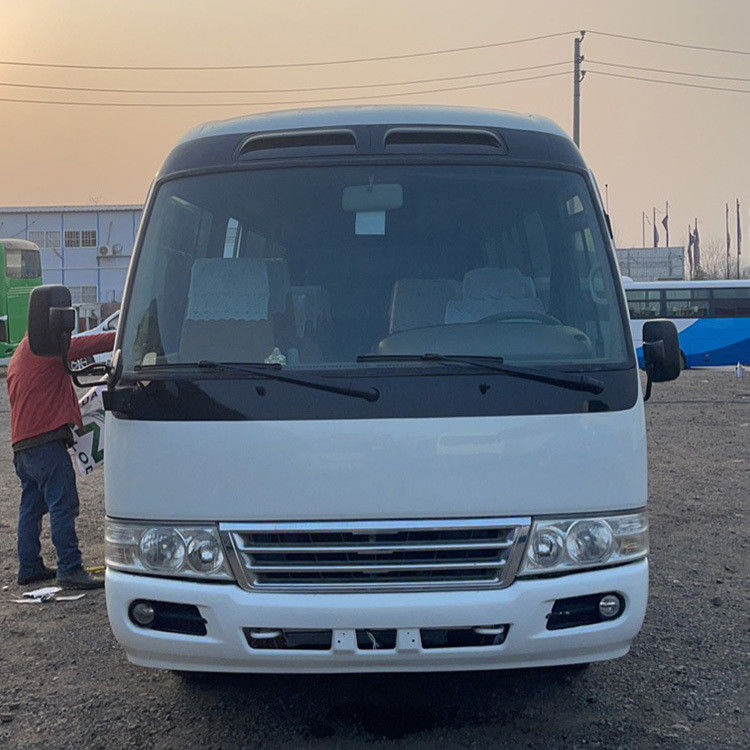 30 asientos Autobús Toyota Coaster Usado con potencia máxima de 113/5200kw y capacidad de asientos de 30