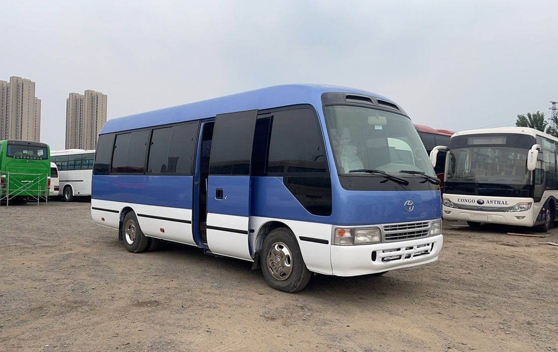 Autobús Toyota Coaster de segunda mano con capacidad de motor de 6-8L y 30 asientos en excelentes condiciones