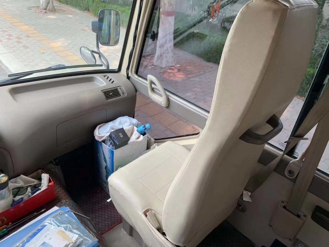 Autobuses de montaña de 30 plazas YC4FA130-30 Motor EQ6680KS3T Chasis para viajes deportivos de equipo