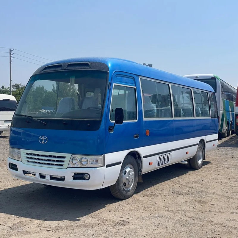 G.V.W Kg 5900 Autobús Toyota Coaster de 30 plazas en buen estado para el transporte de pasajeros