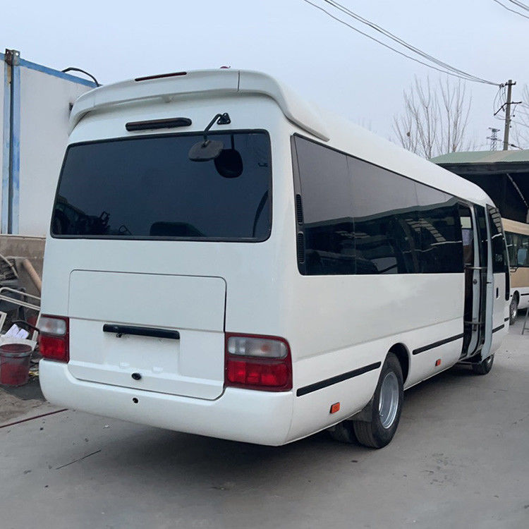 30 asientos Toyota Coaster de segunda mano en buen estado 7005*2040*2785 Capacidad del motor 6-8L