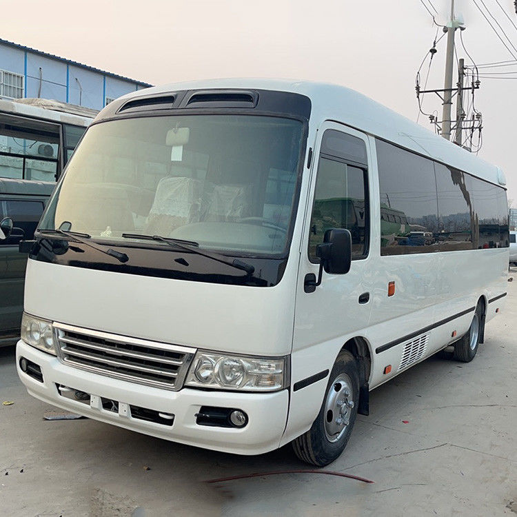 30 asientos Toyota Coaster de segunda mano en buen estado 7005*2040*2785 Capacidad del motor 6-8L