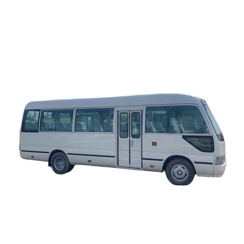 Autobús Toyota Coaster de segunda mano con 30 asientos y norma de emisiones EURO 3 en buenas condiciones