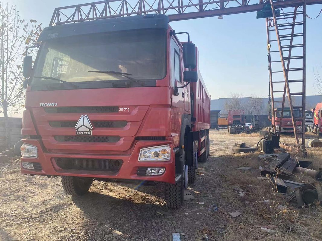 Camión de descarga HOWO usado Camión de descarga de 8x4 Camión de descarga de 12 ruedas Camiones de descarga de 12 ruedas para el transporte minero
