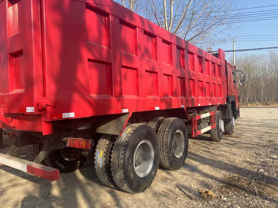 Camión de descarga HOWO usado Camión de descarga de 8x4 Camión de descarga de 12 ruedas Camiones de descarga de 12 ruedas para el transporte minero