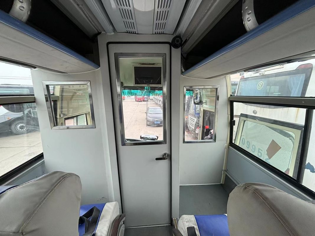Autobús de pasajeros de 50 plazas con diseño de color personalizado y norma de emisiones Euro 3
