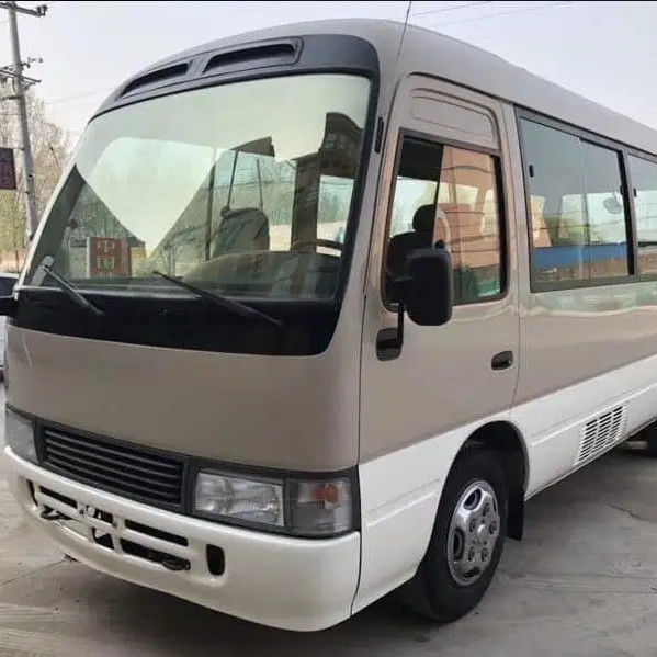 Torque máximo 340Nm/rpm Diesel 29 asientos Autobuses usados Toyota Coaster con tanque de aceite de 300L