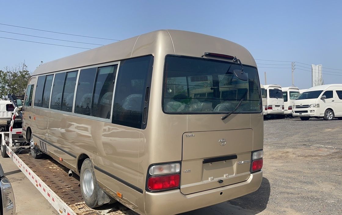 6900*2010*2600 Tipo de combustible Diesel en buen estado Autobús Toyota Coaster de segunda mano de 30 plazas